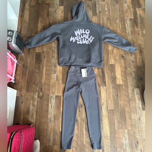 NWT* WILO The Label- Wellness Club Charcoal Hoodie & Legging Set- Size Small - Picture 10 of 10